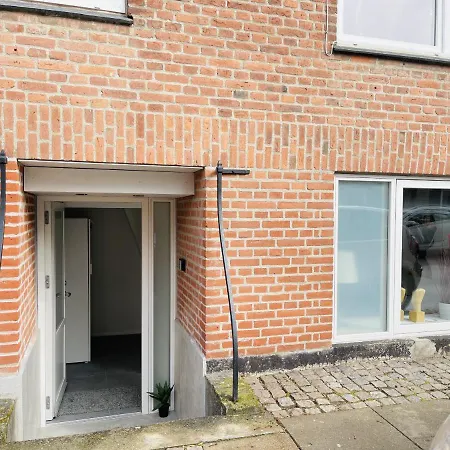 Apartmán Aday - Charming Close To The Football Stadium Aalborg